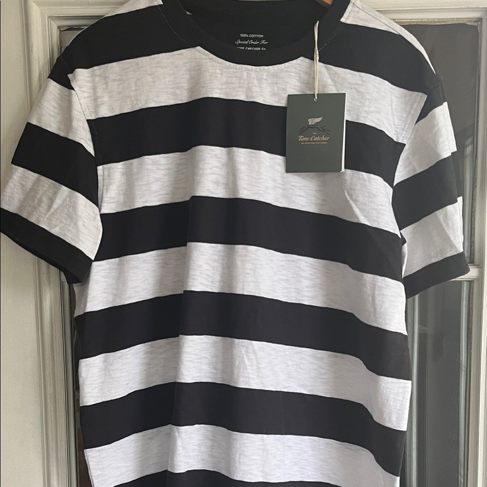Time Catcher Black and White Striped Short Sleeve Tee XL 100%cotton. NWT